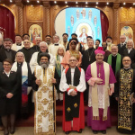 (Markham, ON) Les chefs religieux, les représentants et les invités se rassemblent à la Cathédrale copte orthodoxe de Saint-Marc pour une après-midi de prière. 